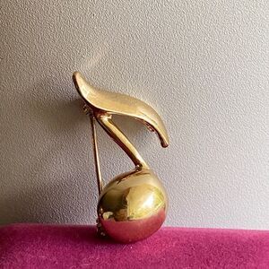 💛 Gold Plated Monet Musical Note Brooch